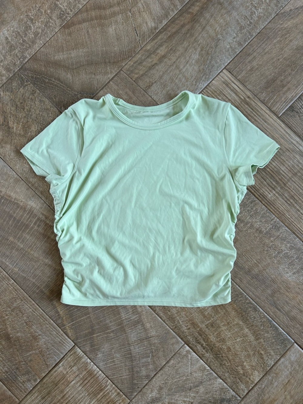 All it Takes Nulu Cropped T-Shirt in Kohlrabi Green Size 12